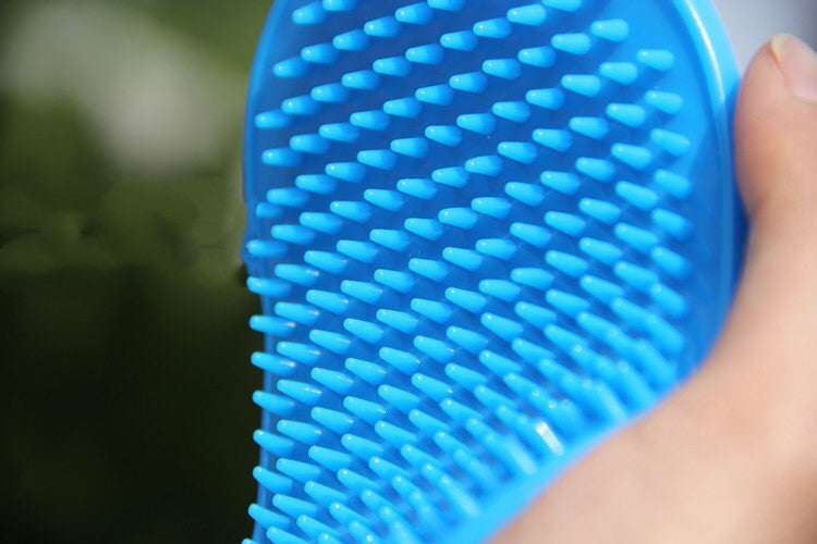 Soft Rubber Dog Bath Massage Brush in Red and Blue