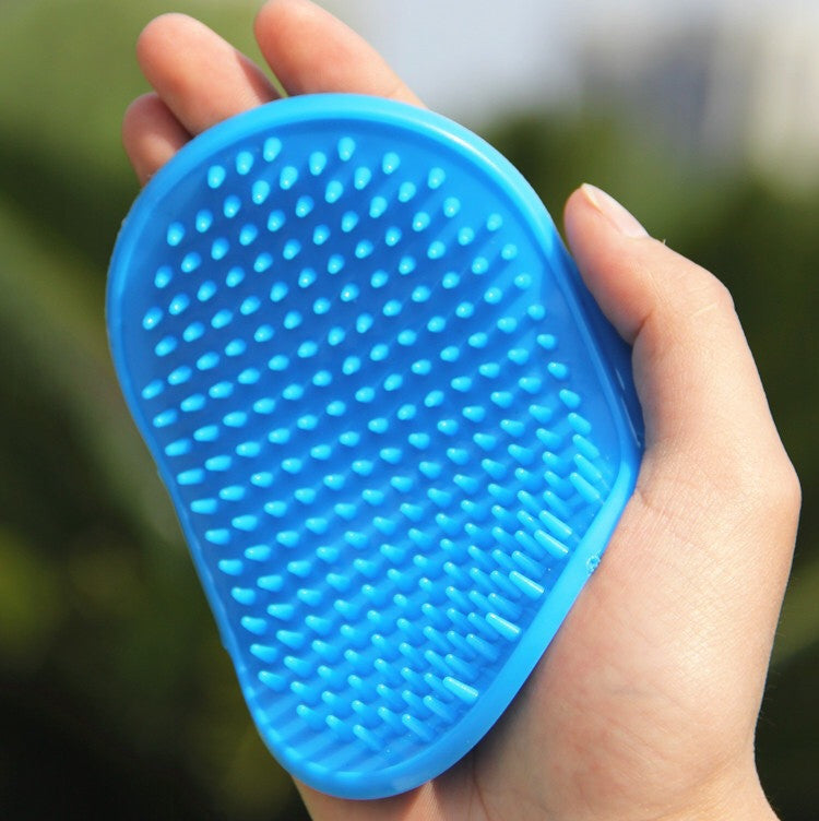 Soft Rubber Dog Bath Massage Brush in Red and Blue
