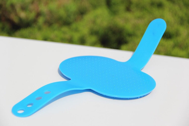 Soft Rubber Dog Bath Massage Brush in Red and Blue