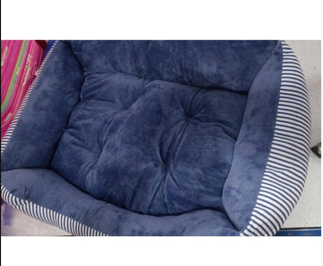 Large Dog Bed in Striped Designs